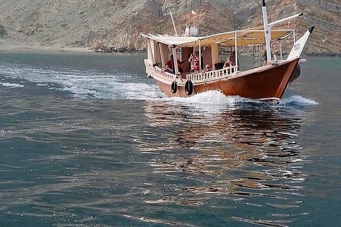 Khasab Dhow Cruise To Musandam Fjords With Lunch Onboard - Lunch on board: what to expect from the Omani semi-buffet