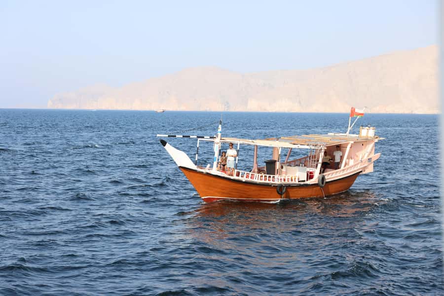 Khasab: Dhow Cruise with Lunch, Dolphin Watching& Snorkeling - Getting on board: pickup timing, meeting points, and staying stress-free