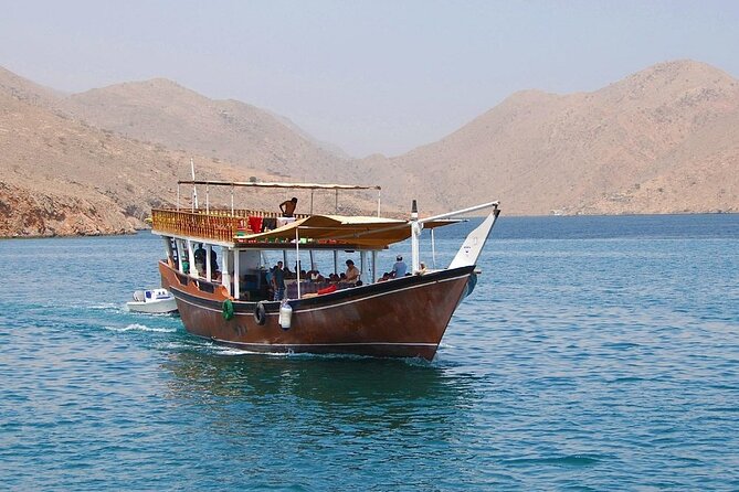Khasab Musandam Full Day dhow cruise with lunch and Snorkeling - Dolphins in the fjords, how to set expectations without ruining the day