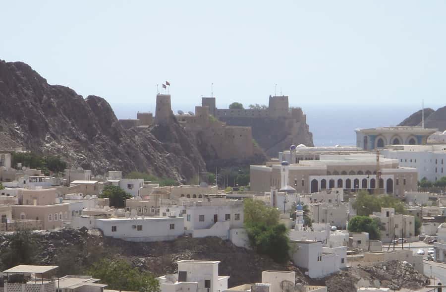 Majestic Canyon & Nizwa Cultural Journey from Muscat - A 4x4 big-day loop from Muscat to Nizwa, Wadi Ghul, Jebel Shams, Misfah, and Al Hamra