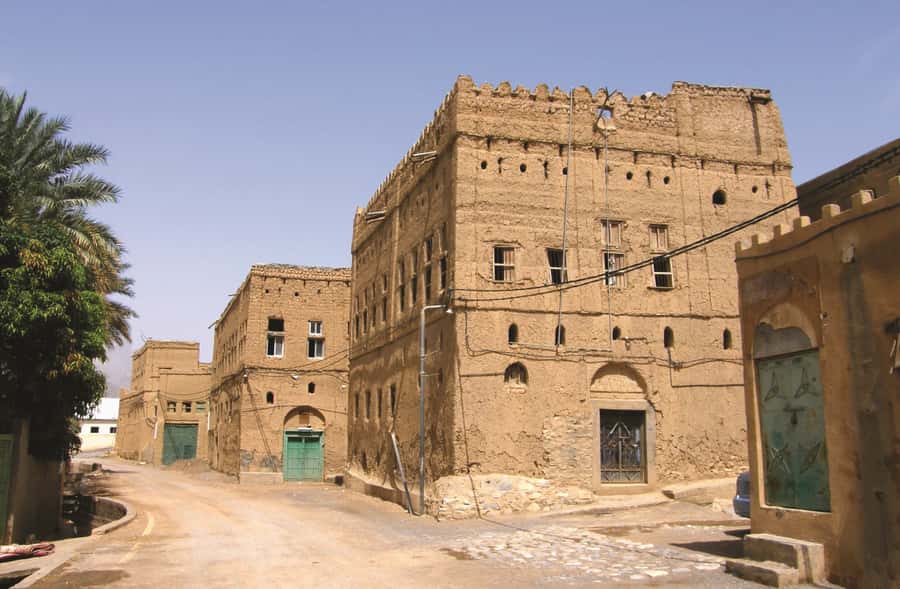 Majestic Canyon & Nizwa Cultural Journey from Muscat - Photography rules, local etiquette, and Ramadan timing changes