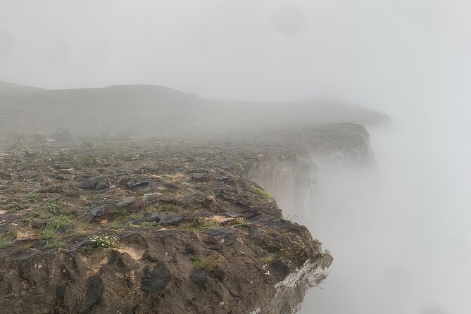 Mountain Safari Private Tour - Stop 5: Teeq Cave and the Tawi Ateer sinkhole edge