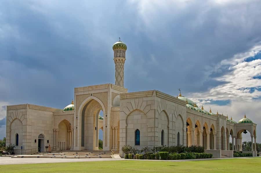 Muscat : 4 hours private Tour of Muscat City with Pick-up - National Museum stop: guided exhibits plus dance show and zipline time