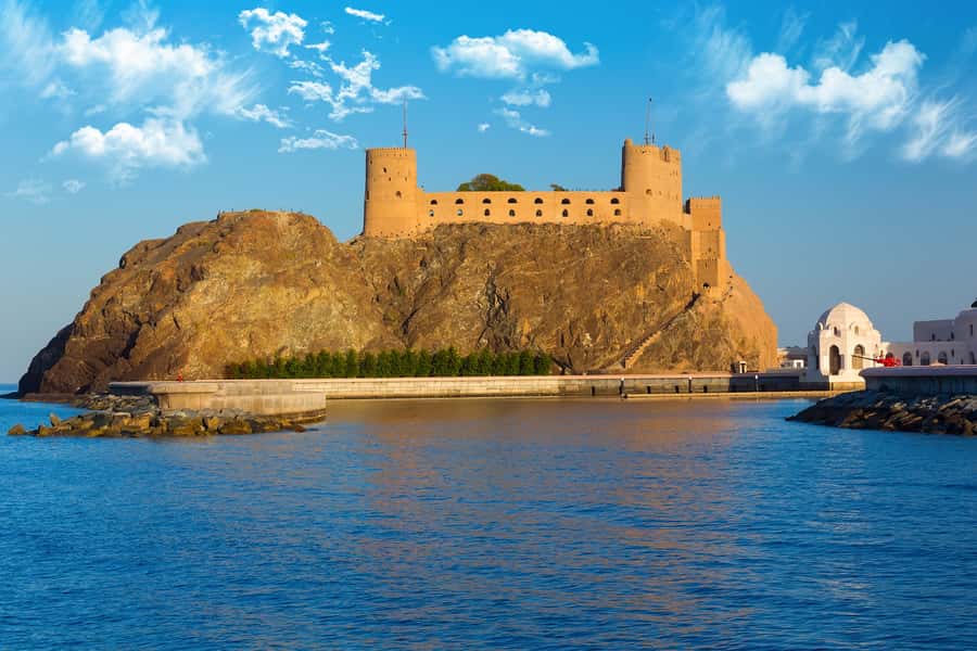 Muscat: City Tour of Grand Mosque, Old Souqs, Museum, & Fort - Pickup, Timing, and How the Half-Day Pace Feels