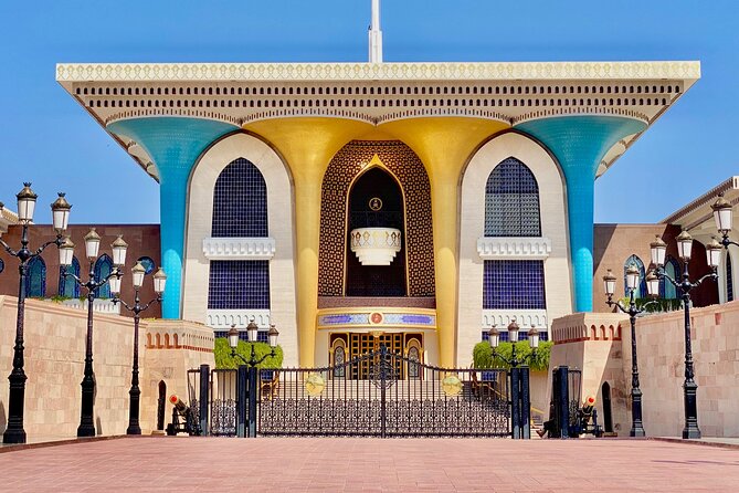 Muscat City Tour with Omani Guide (Private). - Al Alam Palace and the Portuguese forts: old Muscat by the water