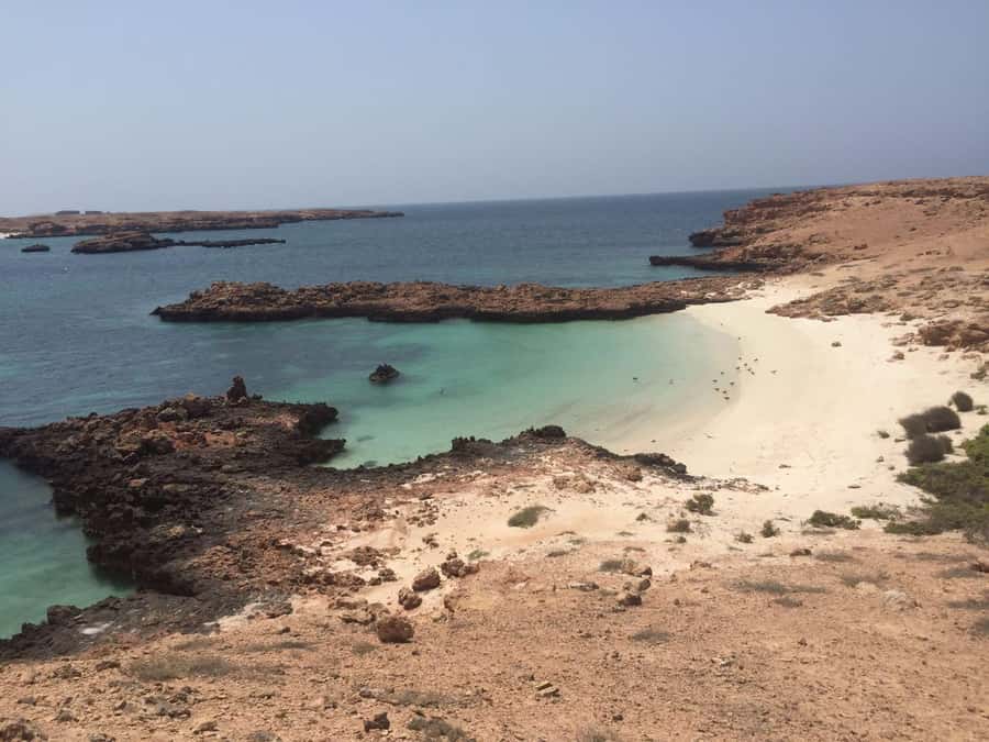 Muscat: Daymaniyat Islands Private Boat Tour with Snorkeling - Fahal Island fishing break before the main snorkeling