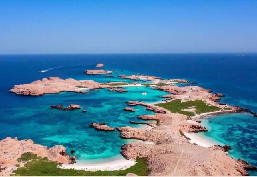 Muscat: Daymaniyat Islands Snorkeling Trip with BBQ Lunch - Catamaran comfort and the sea ride you can plan for