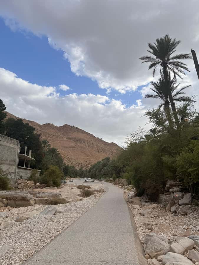 Muscat: Desert Sunset &Wadi Bnai Khalid Full-Day Tour+Lunch - Lunch, Snacks, Tea and Coffee: The Small Inclusions That Keep the Day Easy