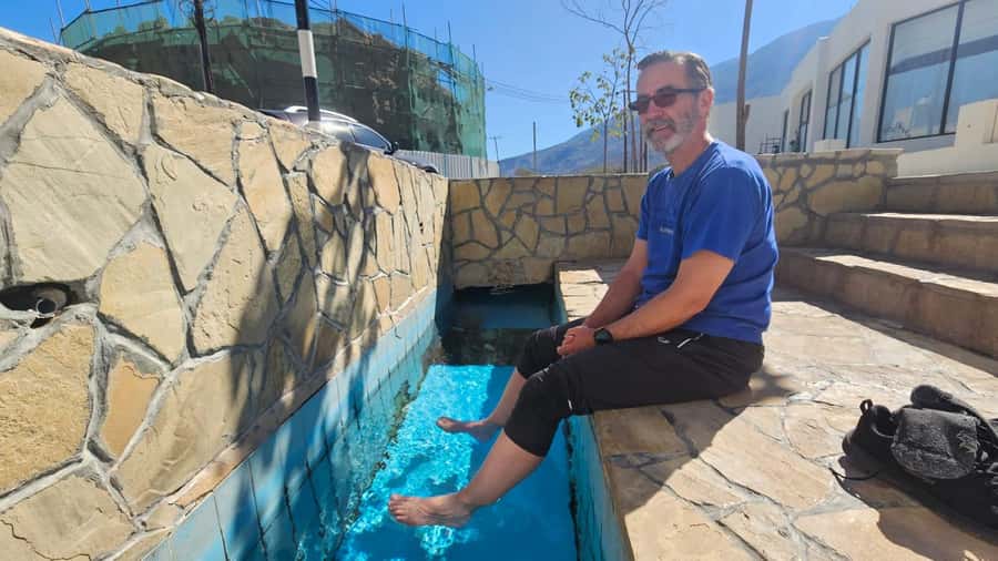 Muscat: full day tour to Nakhal, Rustaq and hot springs - Local café photo stop and the drive back to Muscat