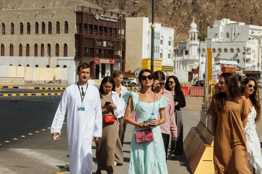 Muscat: Guided Walking Tour of Corniche, Souq & Mutrah Fort - Key things to notice before you go