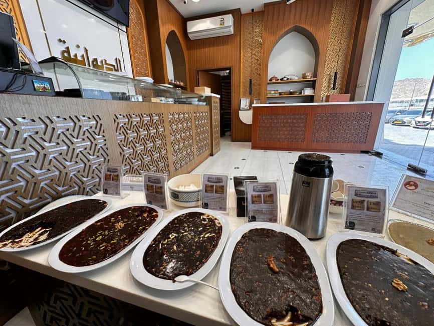 Muscat: Guided Walking Tour of Corniche, Souq & Mutrah Fort - The Mutrah Corniche Walk, Sea Views, and Maritime Stories