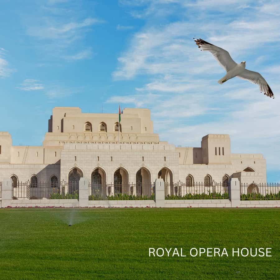 Muscat: Half-Day City Tour - Muttrah Souq: the best time to shop, not just window-shop