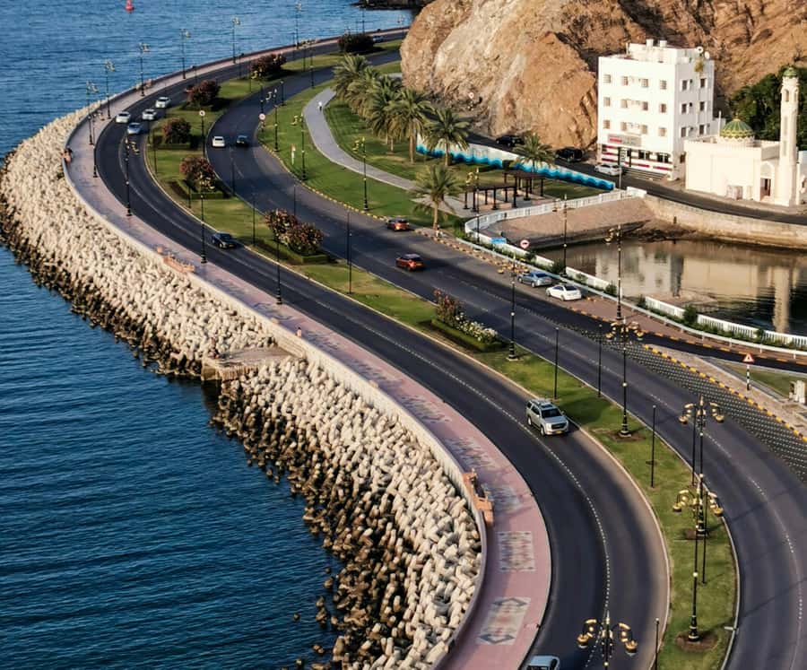 Muscat highlights : Private Muscat City Tour.. - Language and guide style: English and Arabic with a calm pace