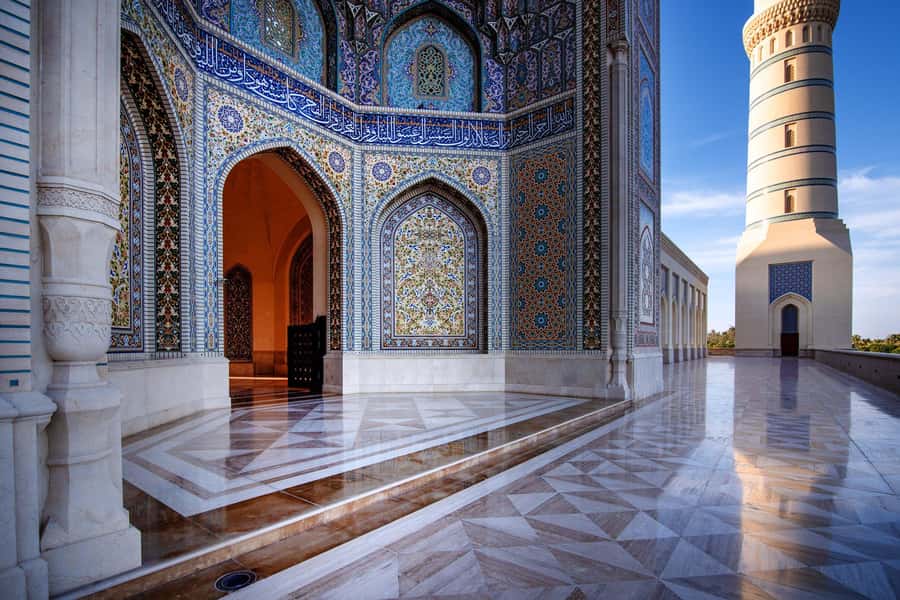 Muscat life and culture (private tour) - Mutrah Souq: spices, textiles, and the joy of getting lost on purpose
