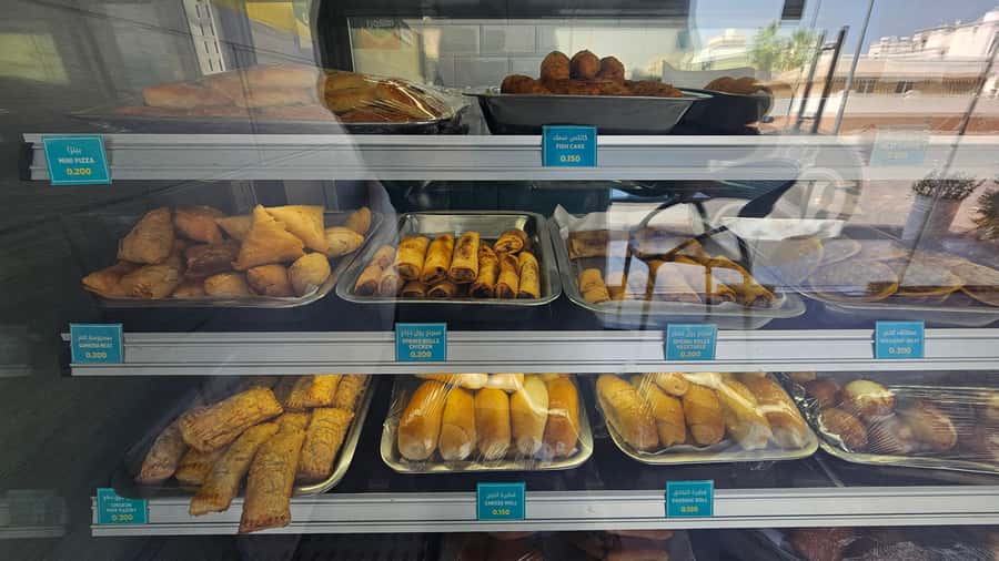 Muscat: Omani Food Tour with Shuwa & Halwa - The Omani Bread Stop: A Flavor Sampler With Real Variety