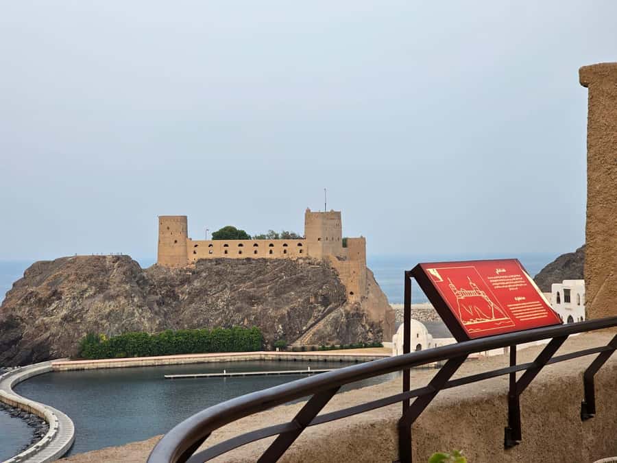Muscat: Private City Guided Tour - Pick-up, timing, and what to wear so you’re not rushed