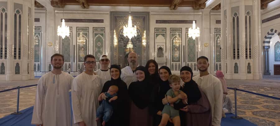 Muscat: Private Sightseeing Tour & Sultan Grand Mosque - Muttrah Souq: frankincense, spices, and the kind of shopping that feels like wandering