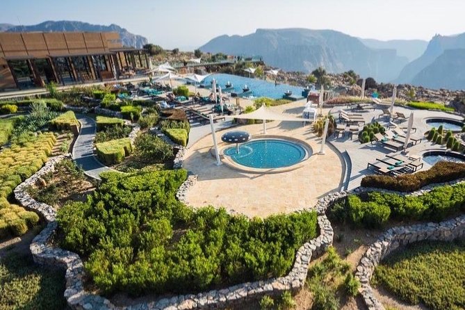 Muscat : Private transfer to and from Jabal Al Akhdar - Pickup and reception: airport, hotel, or anywhere you choose