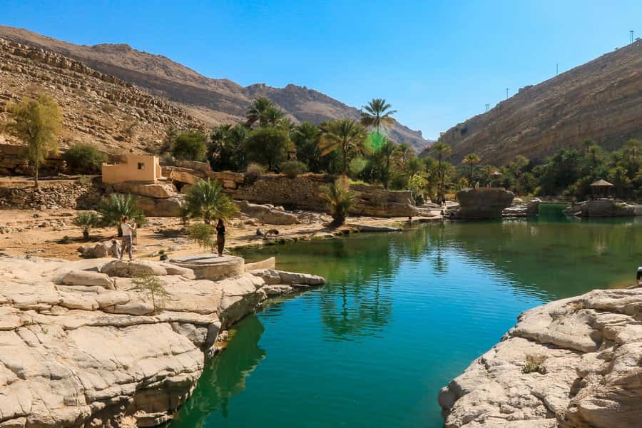 Muscat: Southern Treasures & Wadi Shab Tour with Audio Guide - Wadi Shab, the day trip where you actually get wet