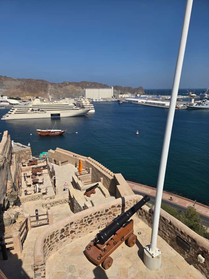 Muscat Tour - Half day - What to bring, and how to dress so the tour flows