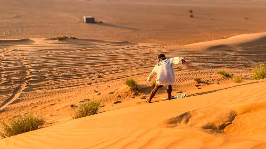 Muscat: Wadi Bani Khalid Oasis & Oman Desert Tour - Bedouin Home Stop: Cultural Moments Without a Script