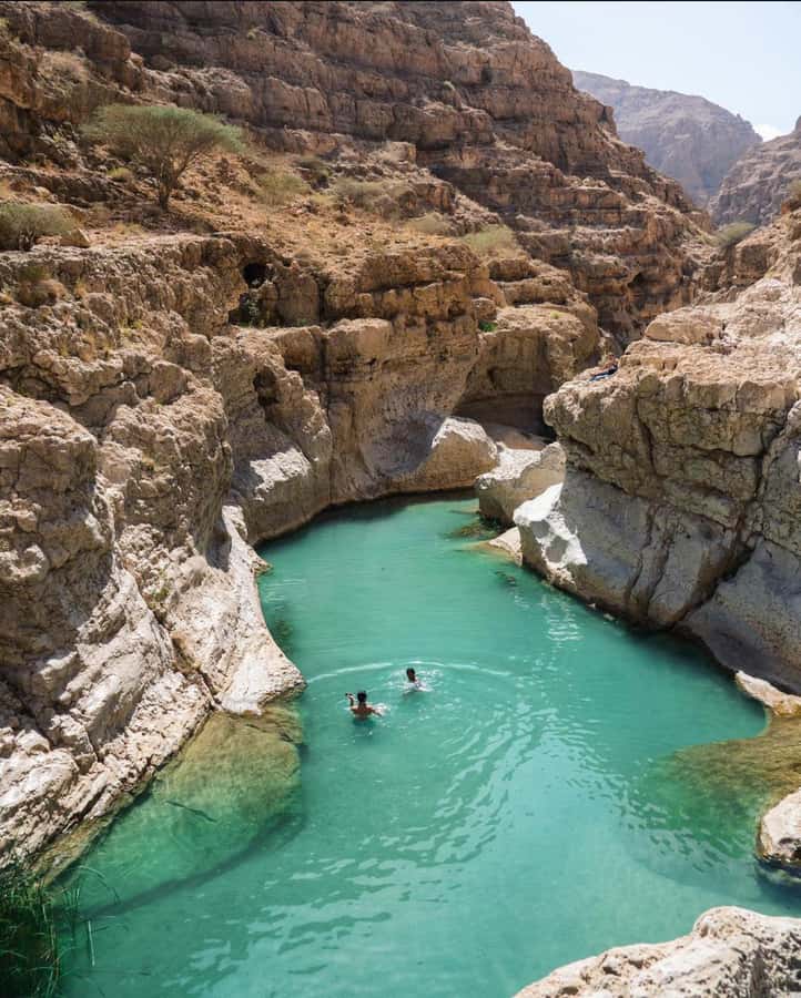 Muscat: Wadi Shab & Bimmah Sinkhole Tour with Pickup & Lunch - Wadi Shab and Bimmah Sinkhole, One Day That Feels Like Two