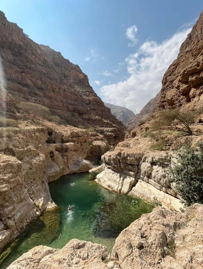 Muscat: Wadi Shab & Bimmah Sinkhole Tour with Pickup & Lunch - Starting in Muscat: Pickup, Car Comfort, and a Real Karak Moment