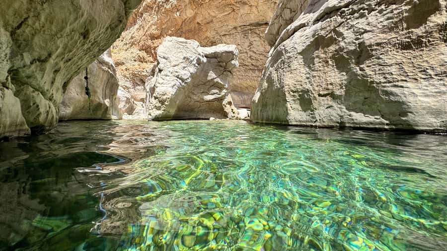 Muscat: Wahiba Desert and Wadi Bani Khalid Guided Group Tour - Why Wahiba Sands and Wadi Bani Khalid Fit Together So Well