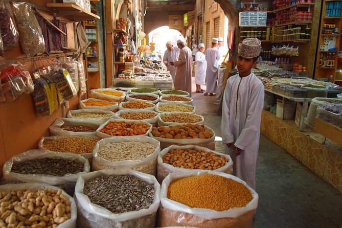 Nizwa Friday Market Jabal Chams - Jabal Shams: reaching nearly 3,000 meters for the Grand Canyon view