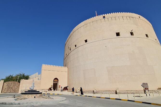 Nizwa Heritage & Jebel Shams Canyon - Private Tour from Muscat - Al Hamra Village Time: Omani Lifestyles and the Falaj Water System