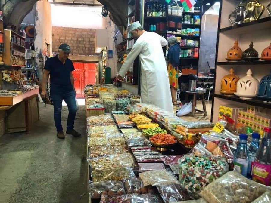 Nizwa Market, Nizwa Fort, Misfat Al Abriyeen, Jabal Shams - Nizwa Fort: Defensive Thinking and Views You Can Feel