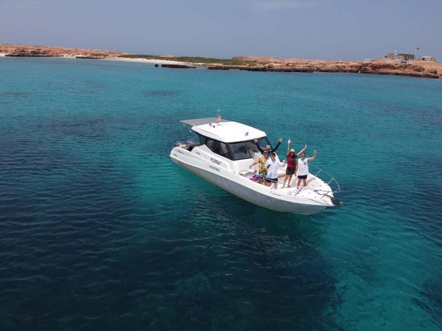 Oman: Daymaniyat Islands Visit and Snorkeling - Getting To Almouj Marina and Meeting Marmar Tourism