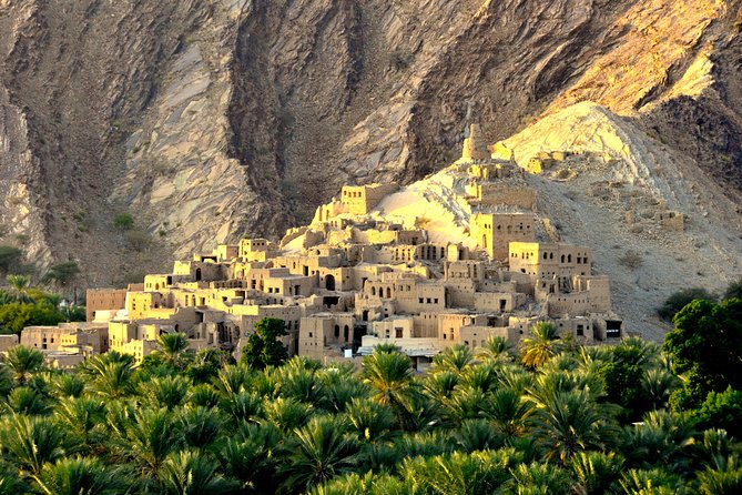 Oman Grand Canyon, Jebel Shams & Nizwa Full Day Tour - A packed 9-hour circuit from Muscat, with real variety