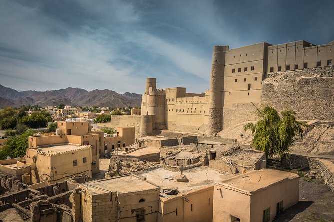 Oman Grand Canyon, Jebel Shams & Nizwa Full Day Tour - The Hajar Mountains drive to Nizwa Fort and the souq