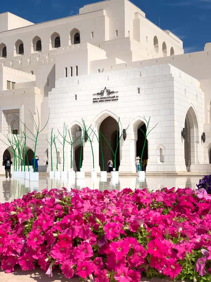 Oman: Private City Tour of Muscat with pick up/drop off - Lunch or dinner: how to time it for the best Omani meal