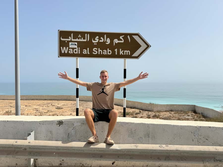 Oman’s Hidden Gems: Wadi Shab & Bimmah Sinkhole - Wadi Shab and Bimmah Sinkhole From Muscat: What Makes This Day Trip Work