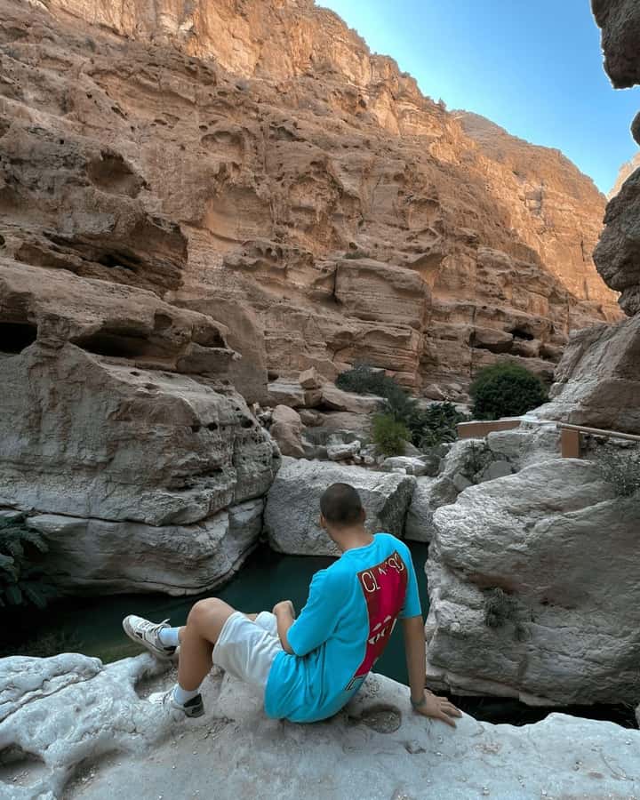 Oman’s Hidden Gems: Wadi Shab & Bimmah Sinkhole - Bimmah Sinkhole: The Quick Dip Stop That Still Feels Worth It
