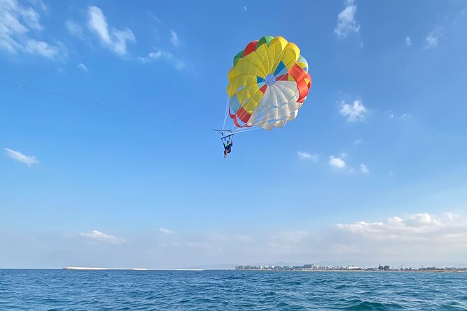 Parasailing tour in Al Mouj Muscat - The Boat Ride Out Over Muscat Water: Waiting Your Turn Without Guesswork