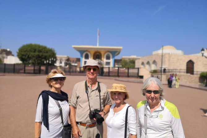 Premium Muscat half day excursion-Italian guide - Sultan Qaboos Grand Mosque: Dress Code, Design, and What to Watch