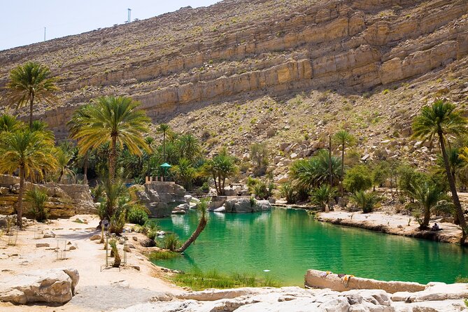 Private 3 days 2 nights Roundtrip Tour in Oman - The Big Picture: Muscat to Coast, Wadis, Desert, and Back
