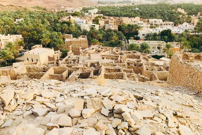 Private 3 days 2 nights Roundtrip Tour in Oman - Day 3: Sunrise in Wahiba, Zukait Tombs, Green Mountain (Jebel Akhdar), Banana Pool Ruins, and Aflaj Irrigation Systems