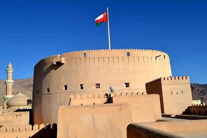 Private Day-Tour in Nizwa and Jebel Akhdar - Jebel Akhdar: Green Mountain Walks, Diana Point Photos, and Rose Season