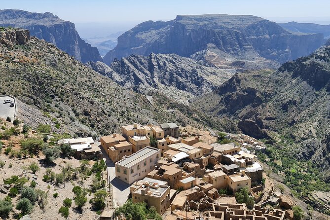 Private Day-Tour in Nizwa and Jebel Akhdar - Nizwa Fort: Yaruba Dynasty Strength and Fortress Views