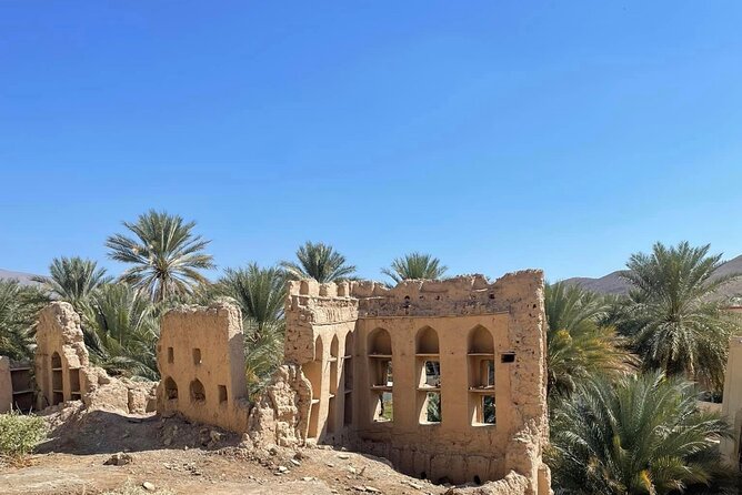 Private Explore Oman Grand Canyon, Jebel Shams and Nizwa - Al Hamra: a 400-year-old town and the Misfah mountainside feel