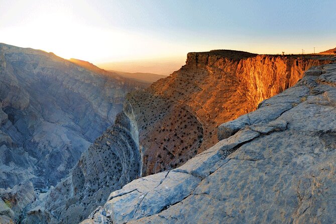 Private Explore Oman Grand Canyon, Jebel Shams and Nizwa - How to get the most out of each stop