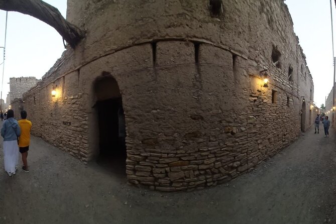 Private Full Day Historical Trip in Oman - A private full-day route from Muscat to Nizwa and Birkat Al Mouz