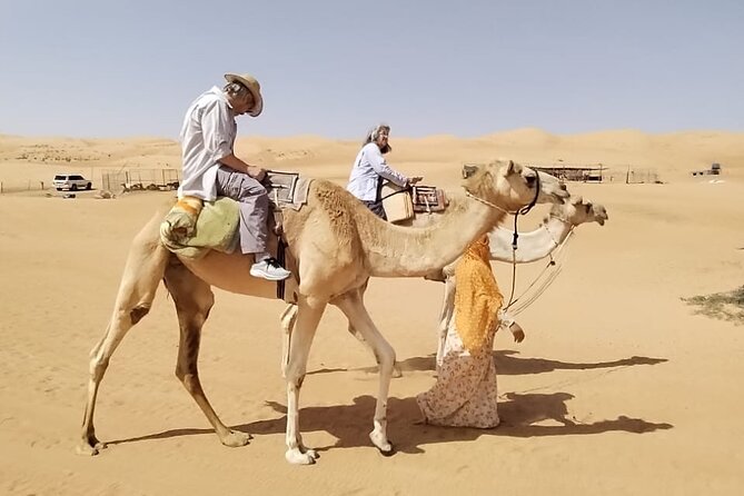 Private Full Day Tour to Wahiba Sands Desert and Wadi Hawer - Guides Make the Day: What to Expect From the English-Speaking Team