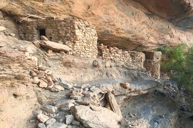 Private Full Day Trekking In the Grand Canyon (Balcony Walk) - The Grand Canyon of Oman: Why Jabal Shams Feels Different on Foot