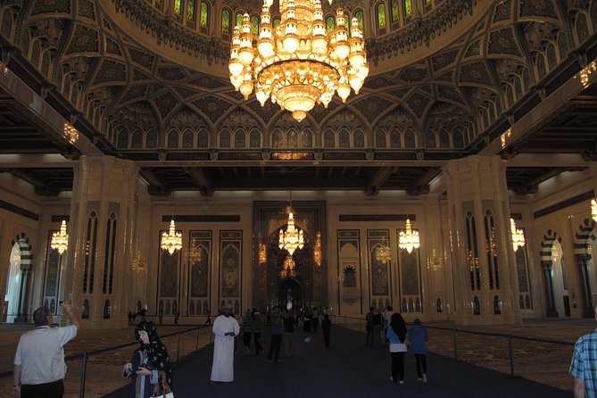 Private Half-Day Muscat City Tour - Sultan Qaboos Grand Mosque and its 21-ton, 28-color carpet