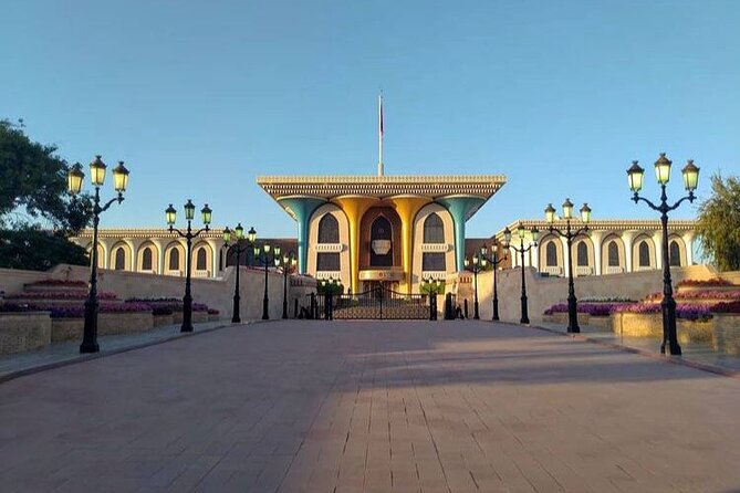 Private Muscat City Tour - Full Day Tour - Mutrah Souq: best use of your 1 hour for real Oman shopping